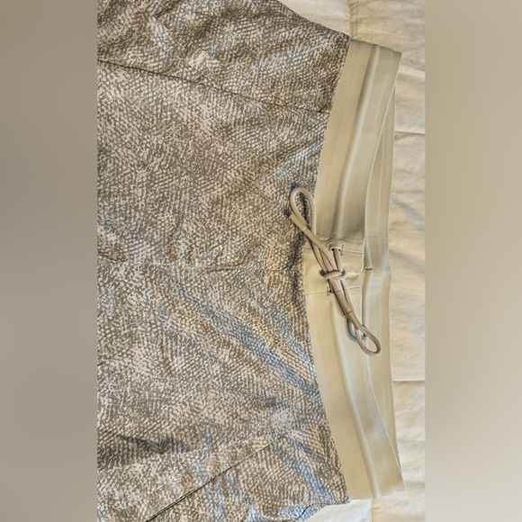 Athleta Venture pant, size 10 - Picture 3 of 5